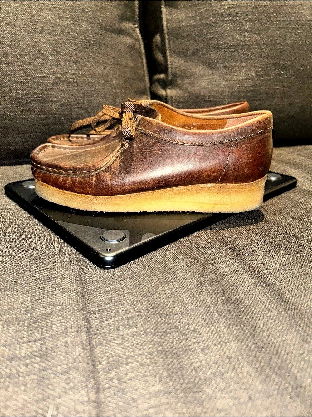 Clarks Wallabees Chukka Boots Womens 6M Brown Leather Beeswax Crepe Sole EUC